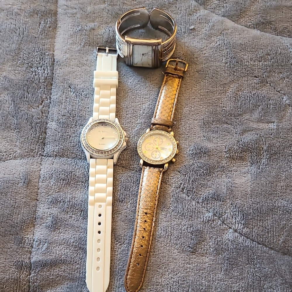 Stylish Watch and Bracelet Set